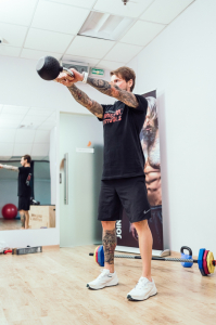 Гиря 16 кг с хромированной ручкой полиуретановая (CPU) Original FitTools