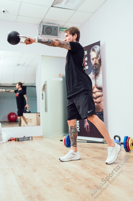 Гиря 8 кг с хромированной ручкой полиуретановая (CPU) Original FitTools